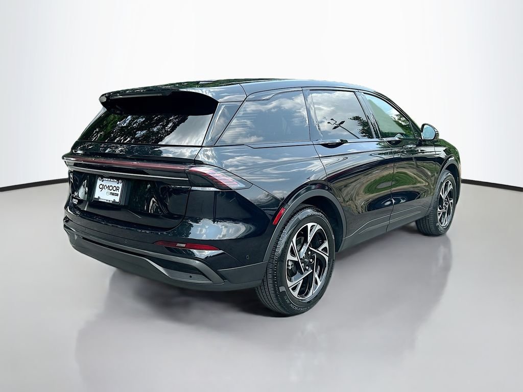 Used 2024 Infinite Black Metallic Clearcoat Lincoln Premiere image 7