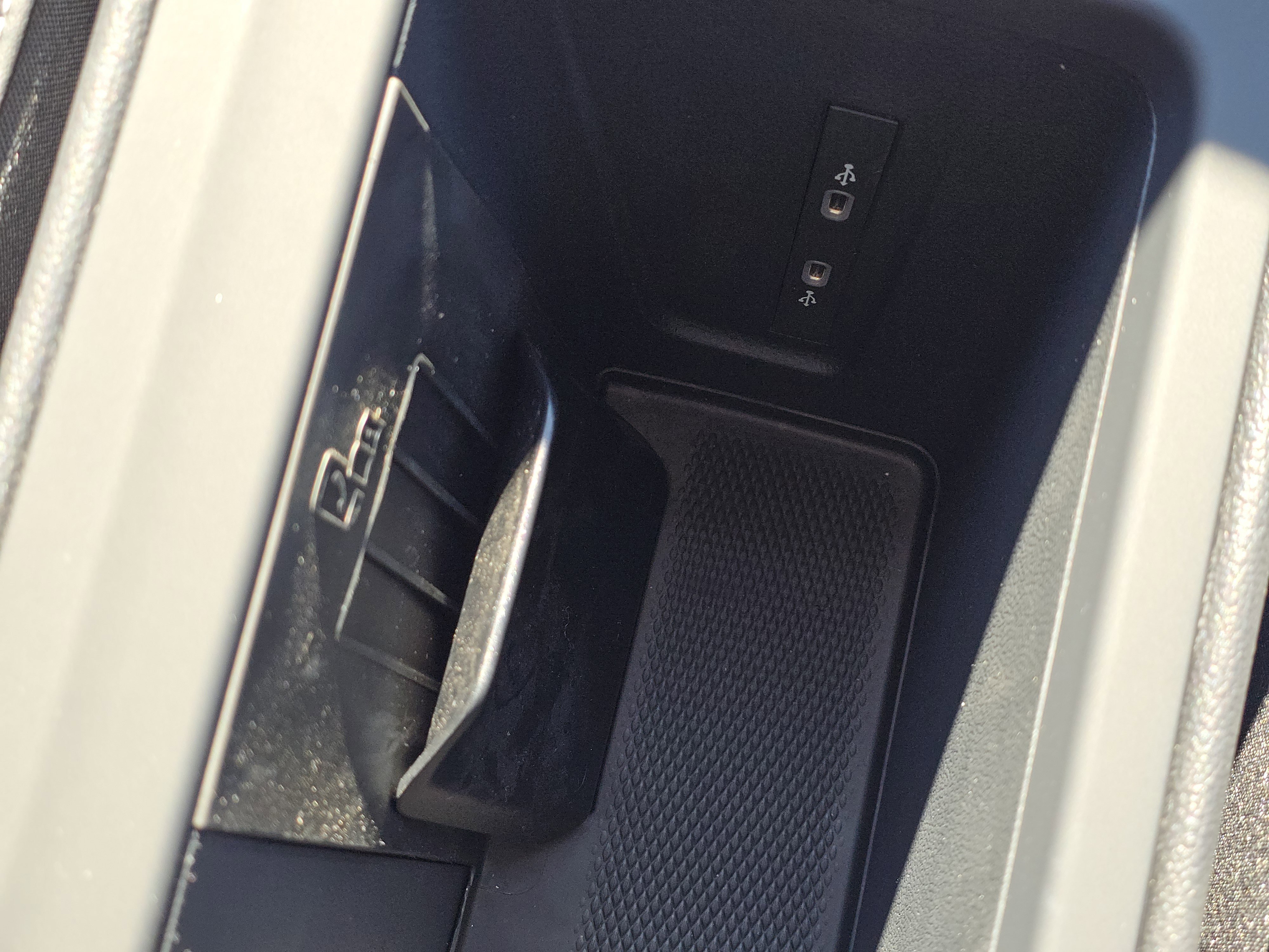 New 2026 Deep Black Pearl Volkswagen SE image 25