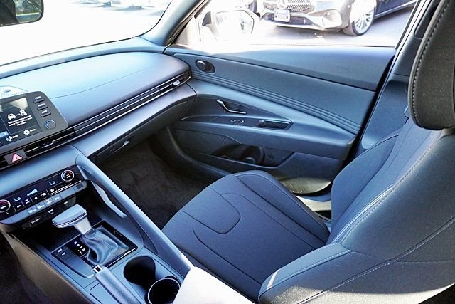 Used 2026 White Hyundai SEL Sport image 19