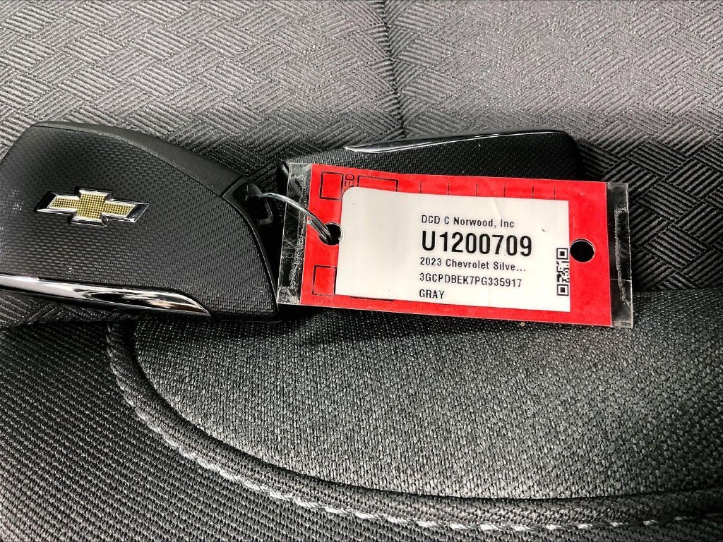 Used 2023 Gray Chevrolet Custom image 29