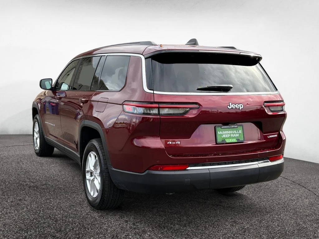 New 2026 Velvet Red Pearl-Coat Exterior Paint Jeep Laredo image 3