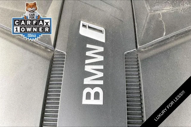 Used 2023 Gray BMW xDrive60 image 32