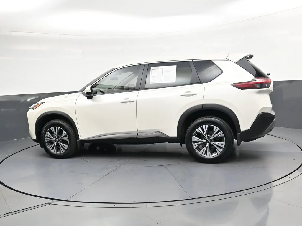 Used 2023 White Nissan SV image 8