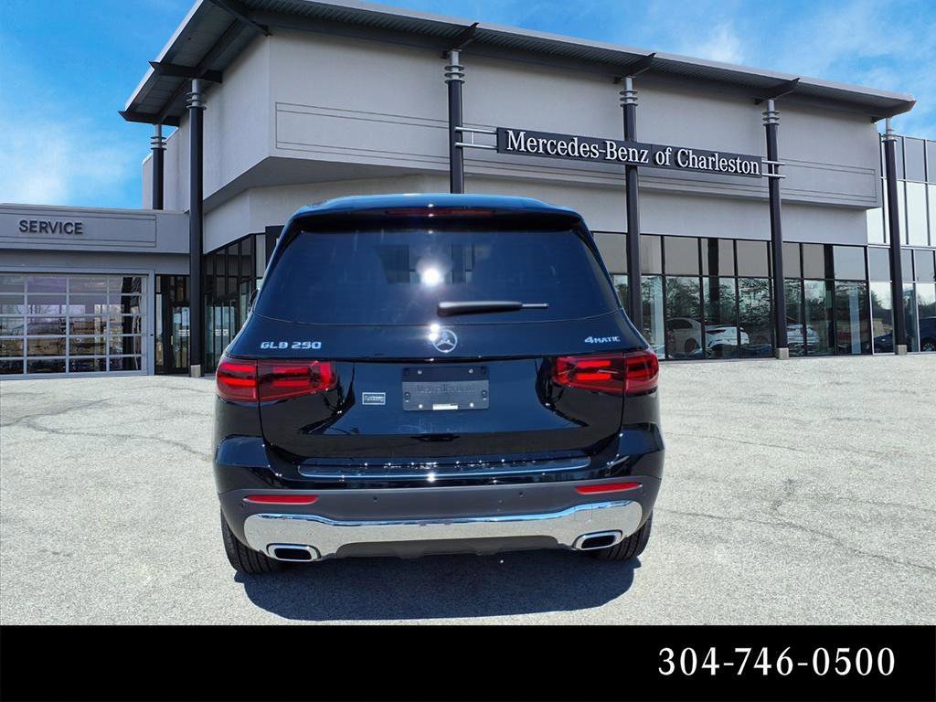 New 2026 Night Black Mercedes-Benz GLB 250 image 4