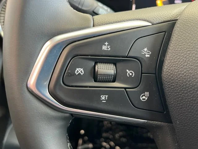 Used 2025 Cacti Green Chevrolet ACTIV image 23