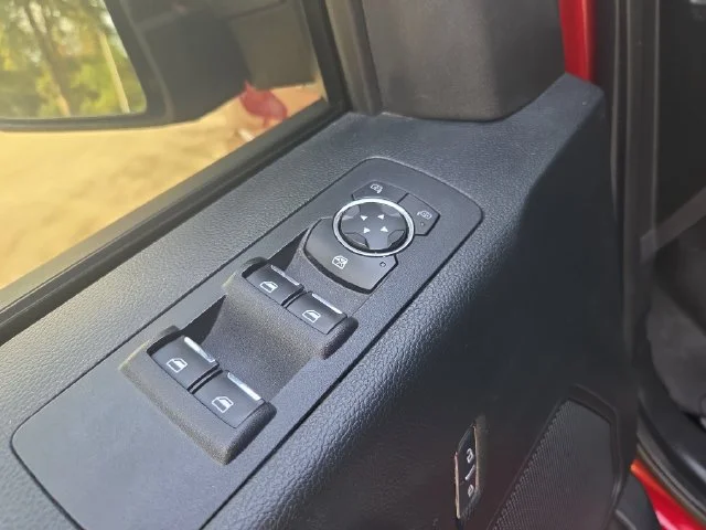 Used 2016 Red Ford XLT image 21