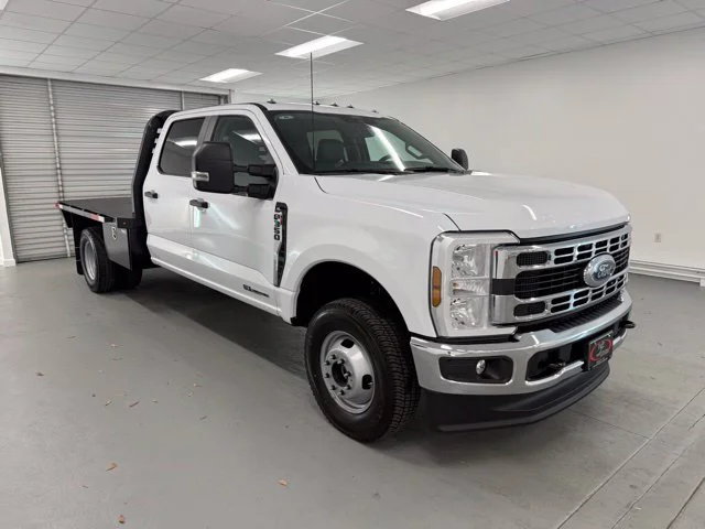 New 2026 Oxford White Ford F-350® XL image 21