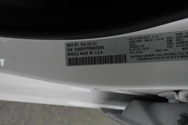 New 2025 Bright White Clear-Coat Exterior Paint RAM BIG HORN image 31
