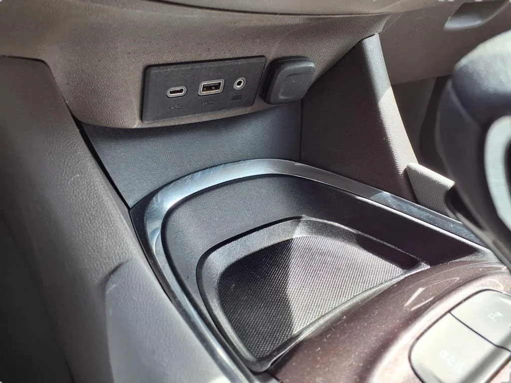 Used 2024 White Chevrolet LT image 10