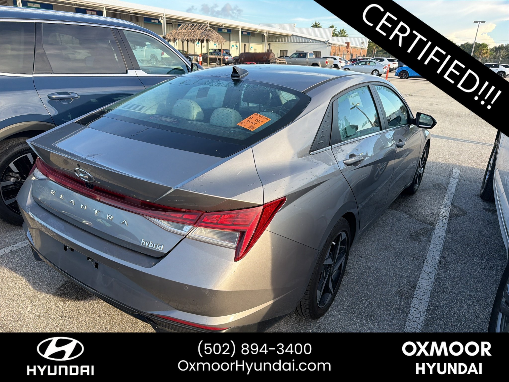 Certified Used 2023 Fluid Metal Hyundai Limited image 3