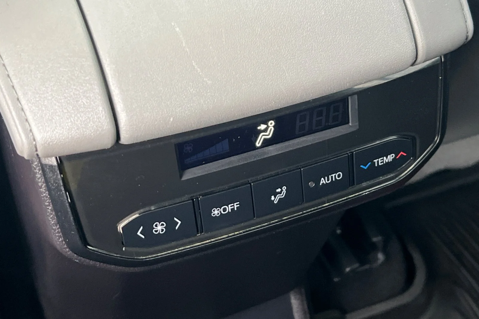 Used 2022 Moon Dust Toyota Hybrid XLE image 13