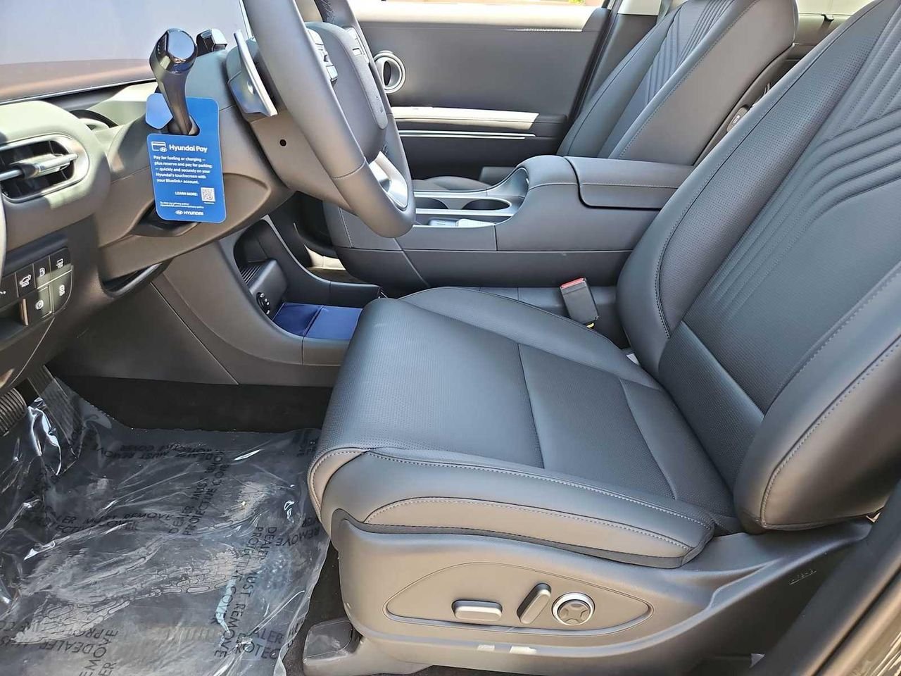 New 2026 Titan Charcoal Pearl Hyundai SEL Premium 7P image 16