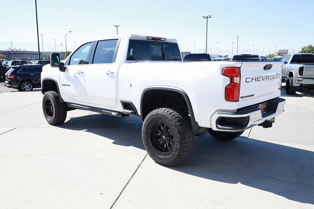 2020 Chevrolet Silverado 3500HD LTZ photo 4