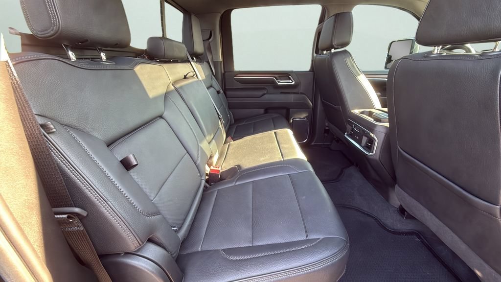 Used 2024 Onyx Black GMC Denali image 10