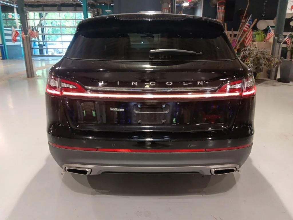 Used 2023 Black Lincoln Reserve image 10
