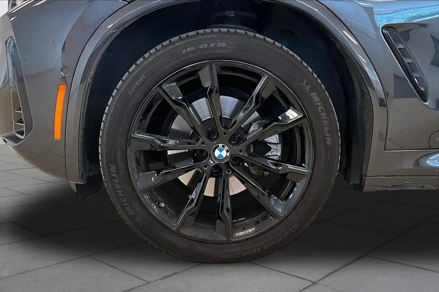 Used 2024 Dark Graphite Metallic BMW sDrive30i image 10