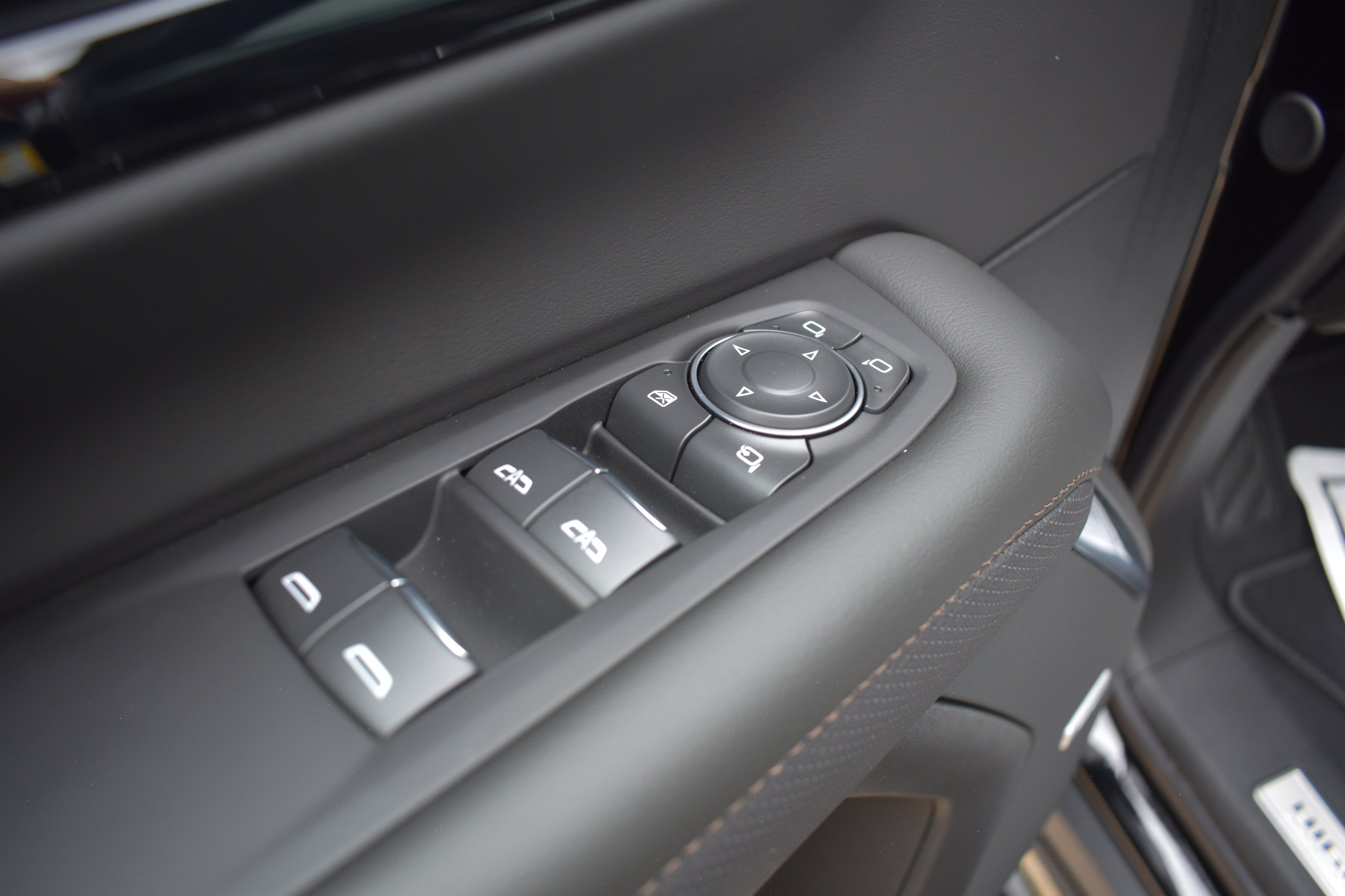2026 Chevrolet Suburban High Country - Photo 13