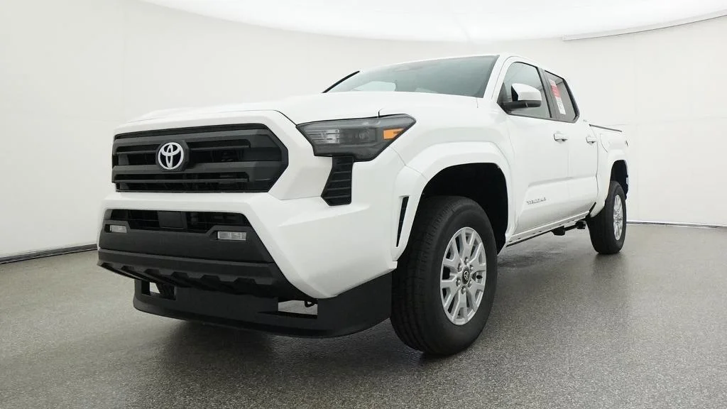 New 2026 Ice Cap Toyota SR5 image 19