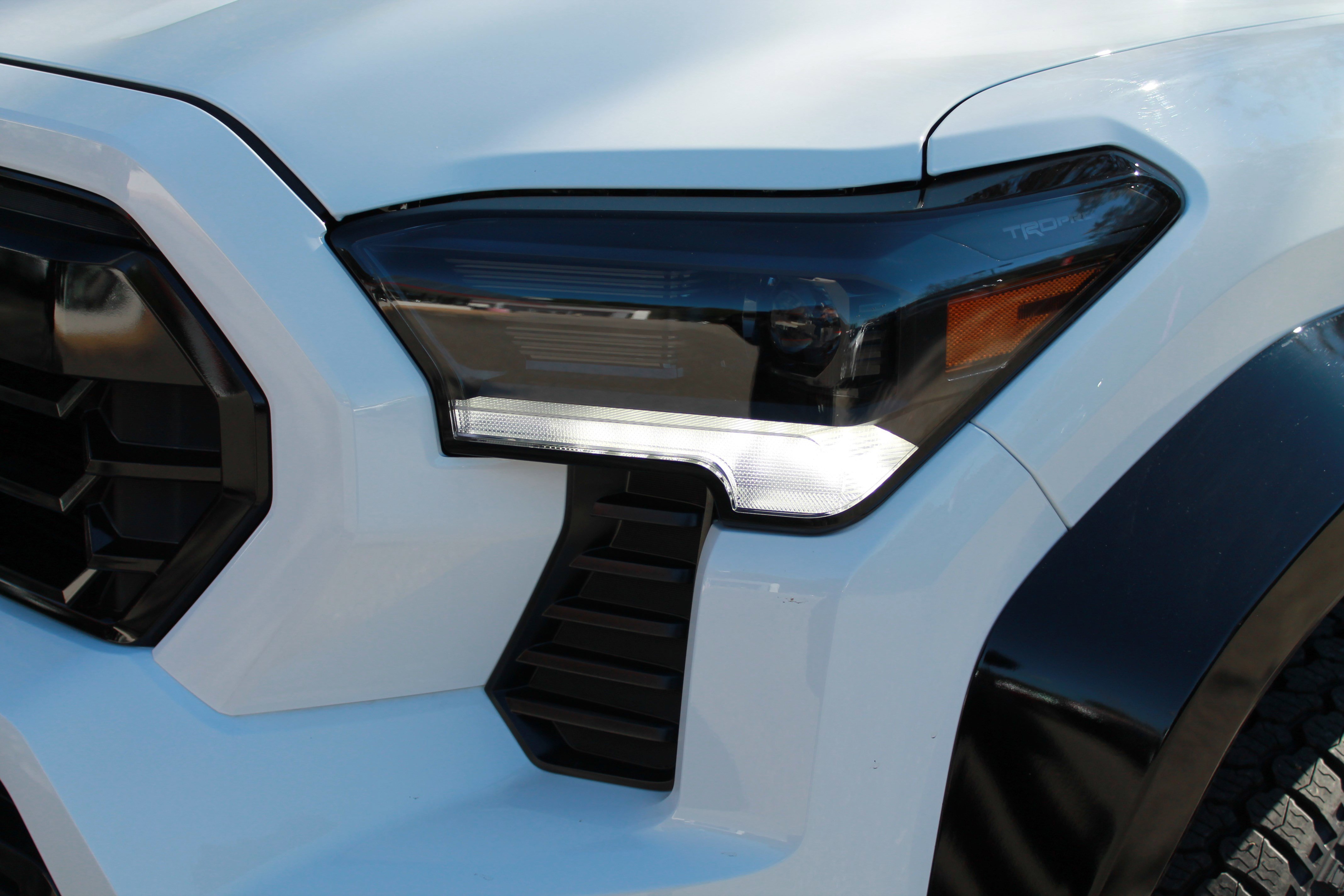 2025 Toyota Tacoma TRD Pro - Photo 6