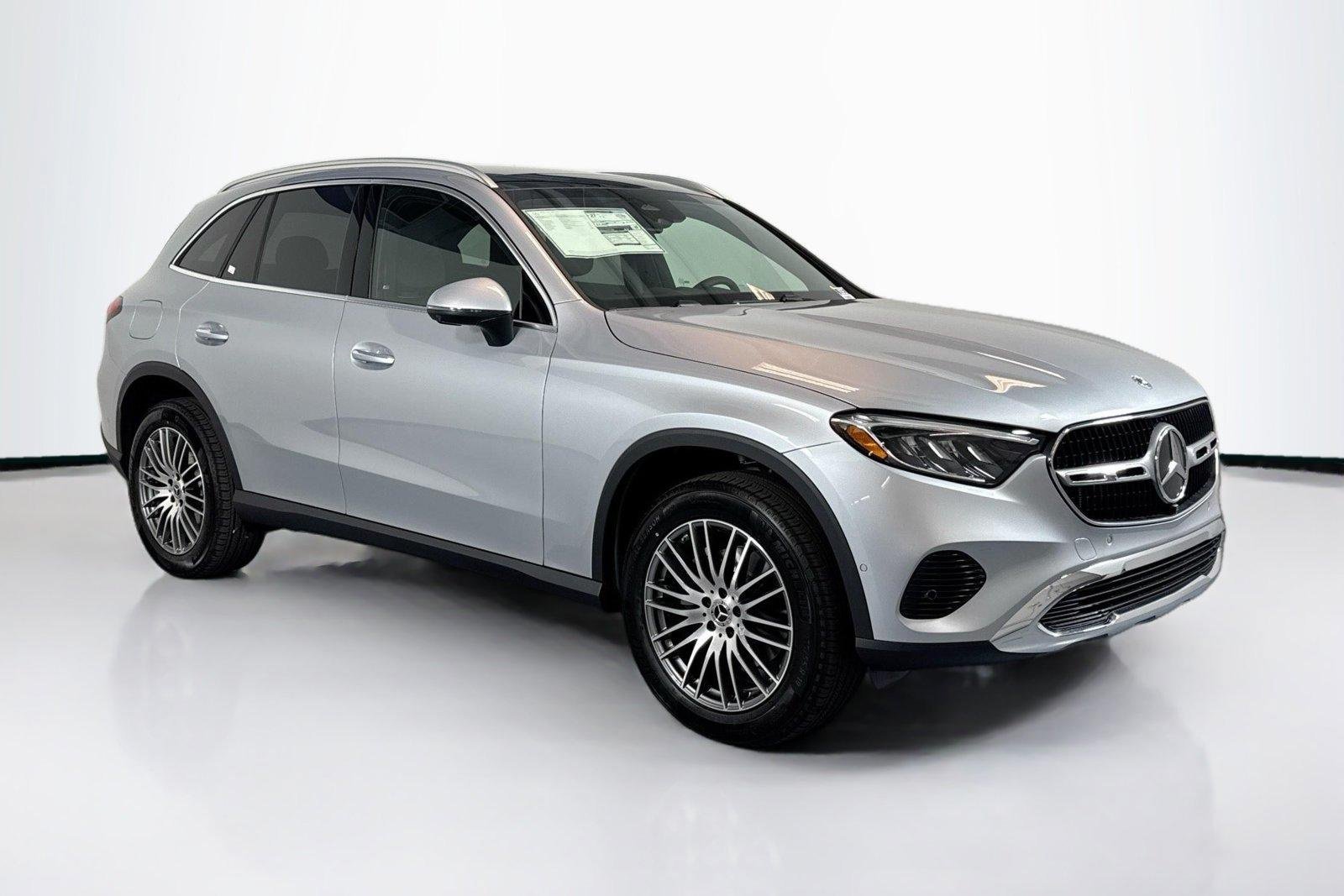 New 2026 Cirrus Silver Metallic Mercedes-Benz GLC 300 image 3