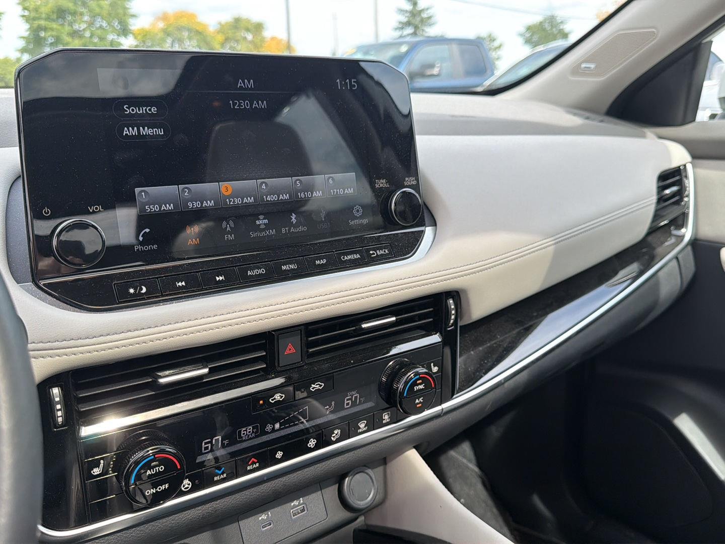 Used 2023 Pearl White Tricoat Nissan SL image 14