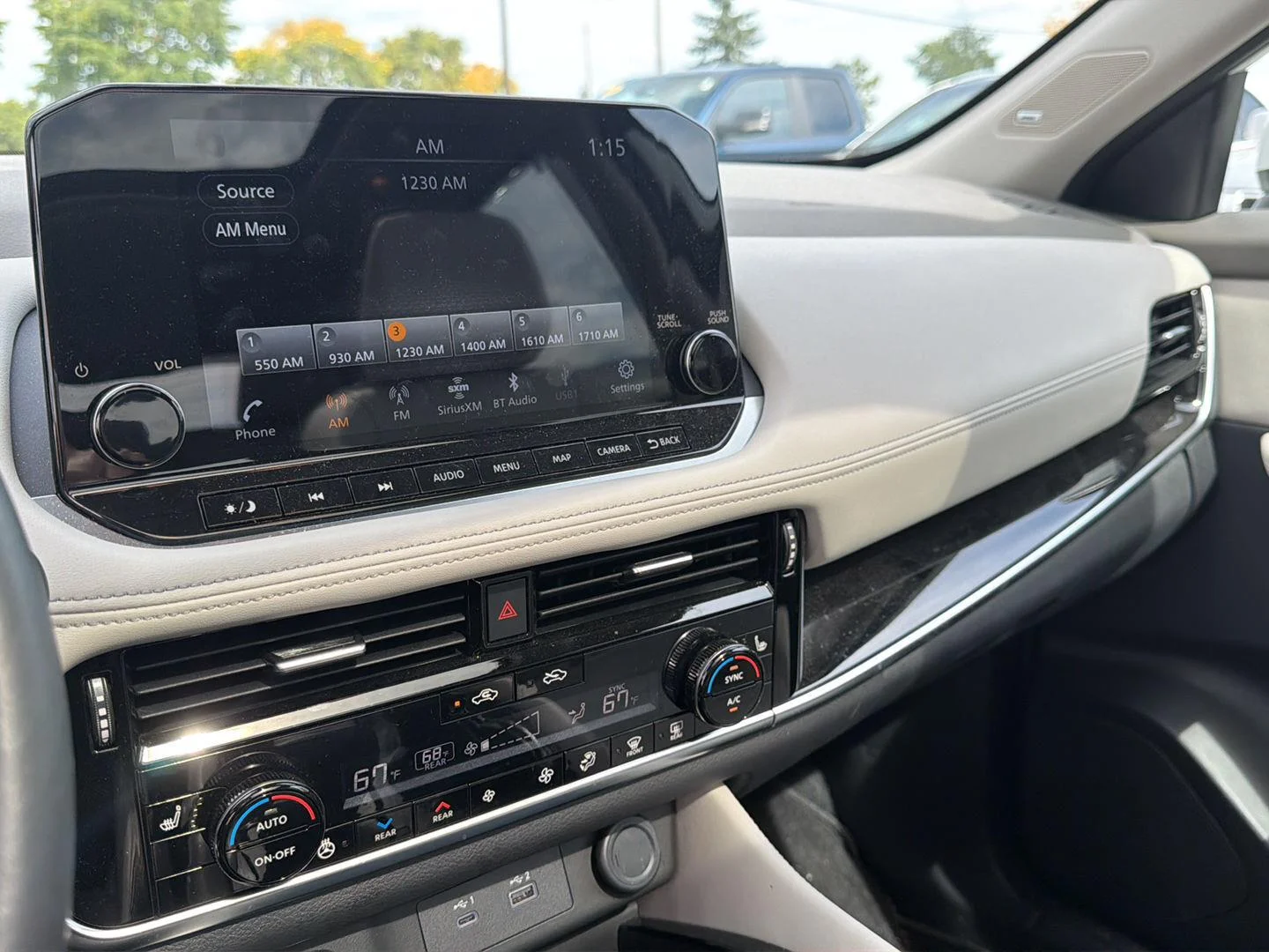 Used 2023 Pearl White Tricoat Nissan SL image 14