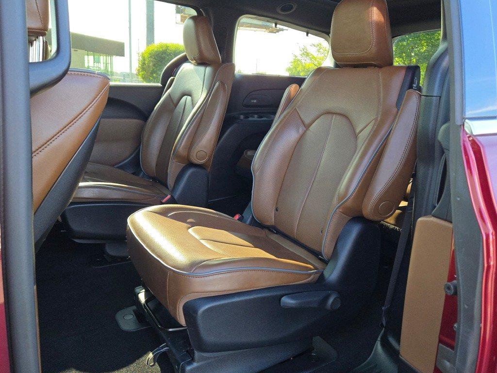 Used 2021 Velvet Red Pearlcoat Chrysler Hybrid Limited image 15
