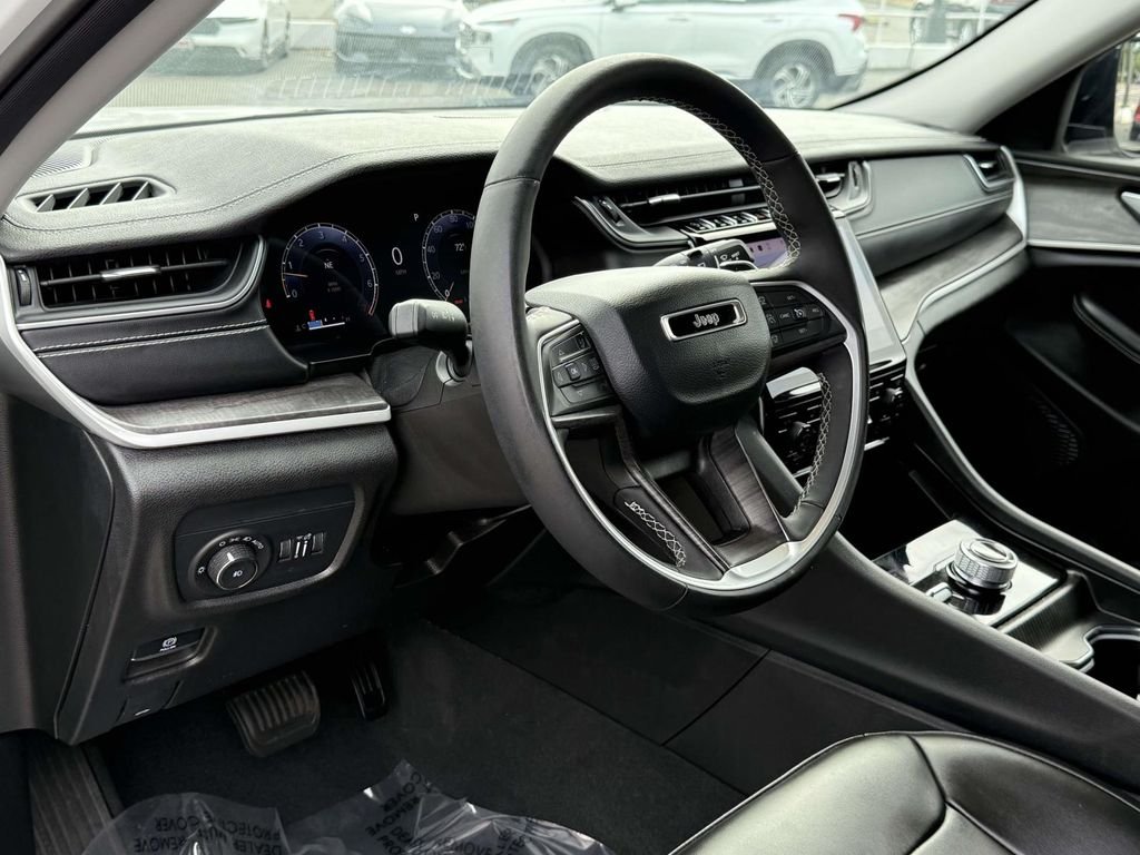 Used 2023 Bright White Clearcoat Jeep Limited image 2