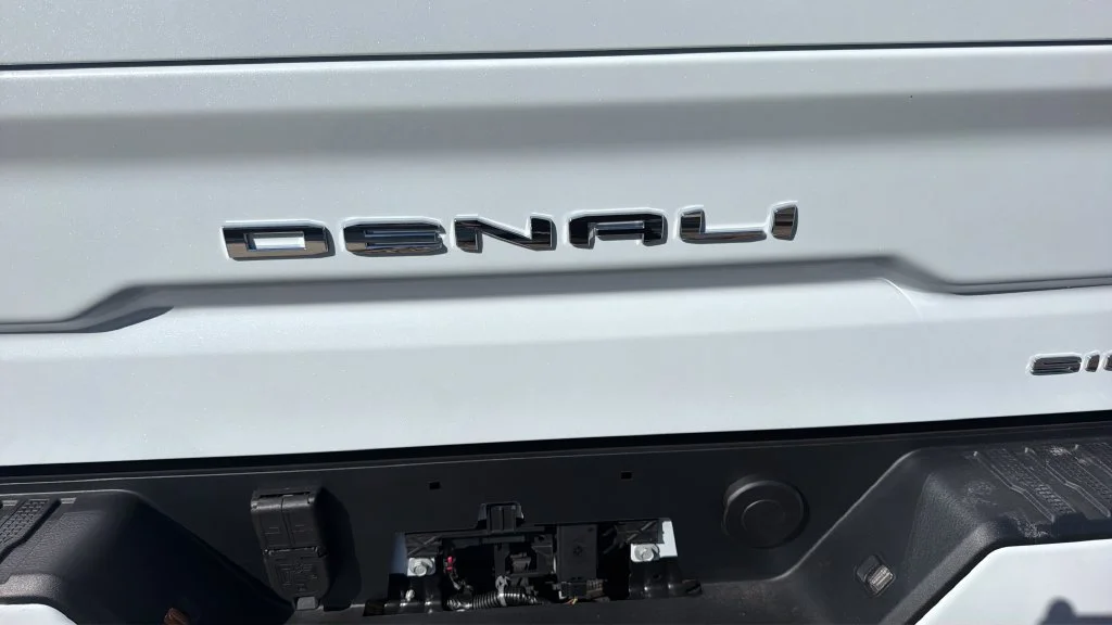 New 2026 Glacier White Tricoat GMC Denali image 31