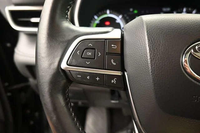 Used 2021 Black Toyota XLE image 32