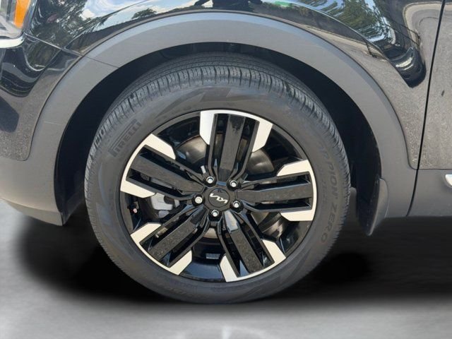 Used 2025 Black Kia SX image 10