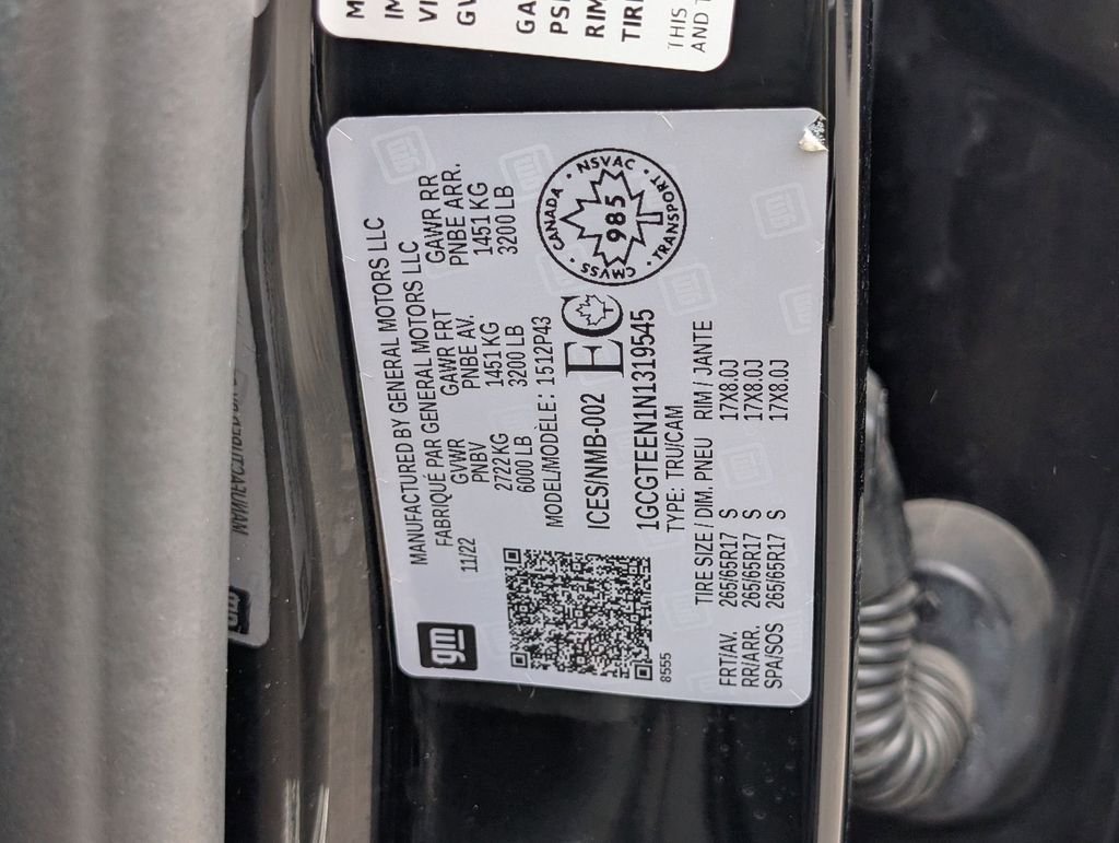 Used 2022  Chevrolet ZR2 image 24