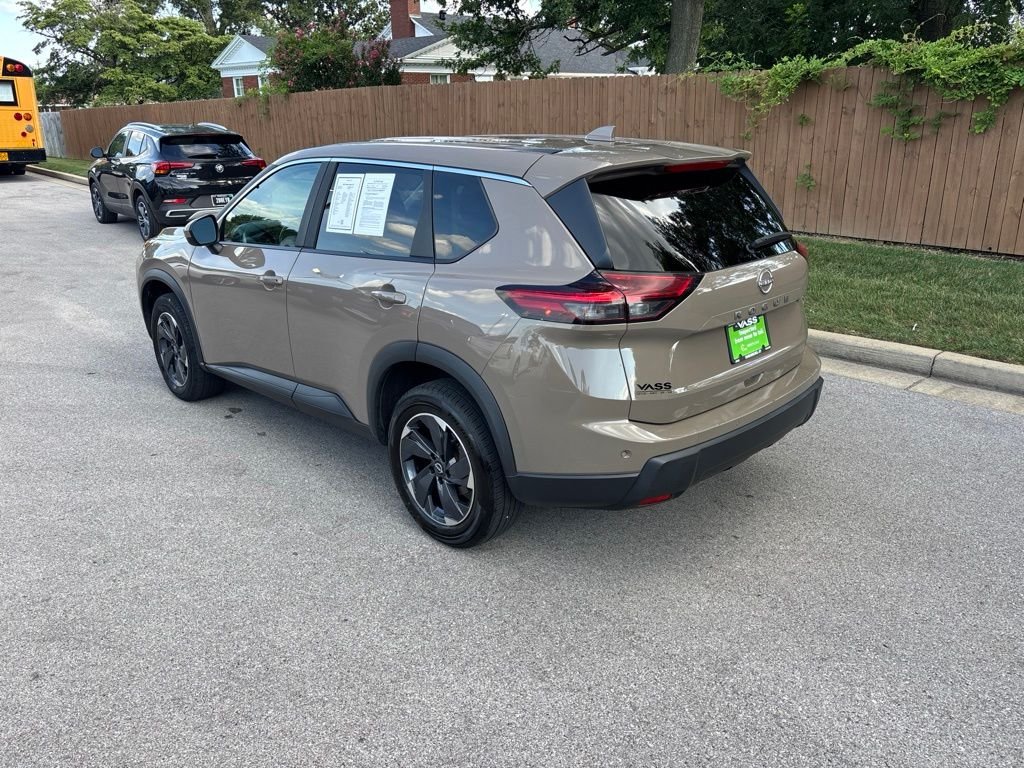 Certified Used 2025 Beige/tan Nissan SV image 3
