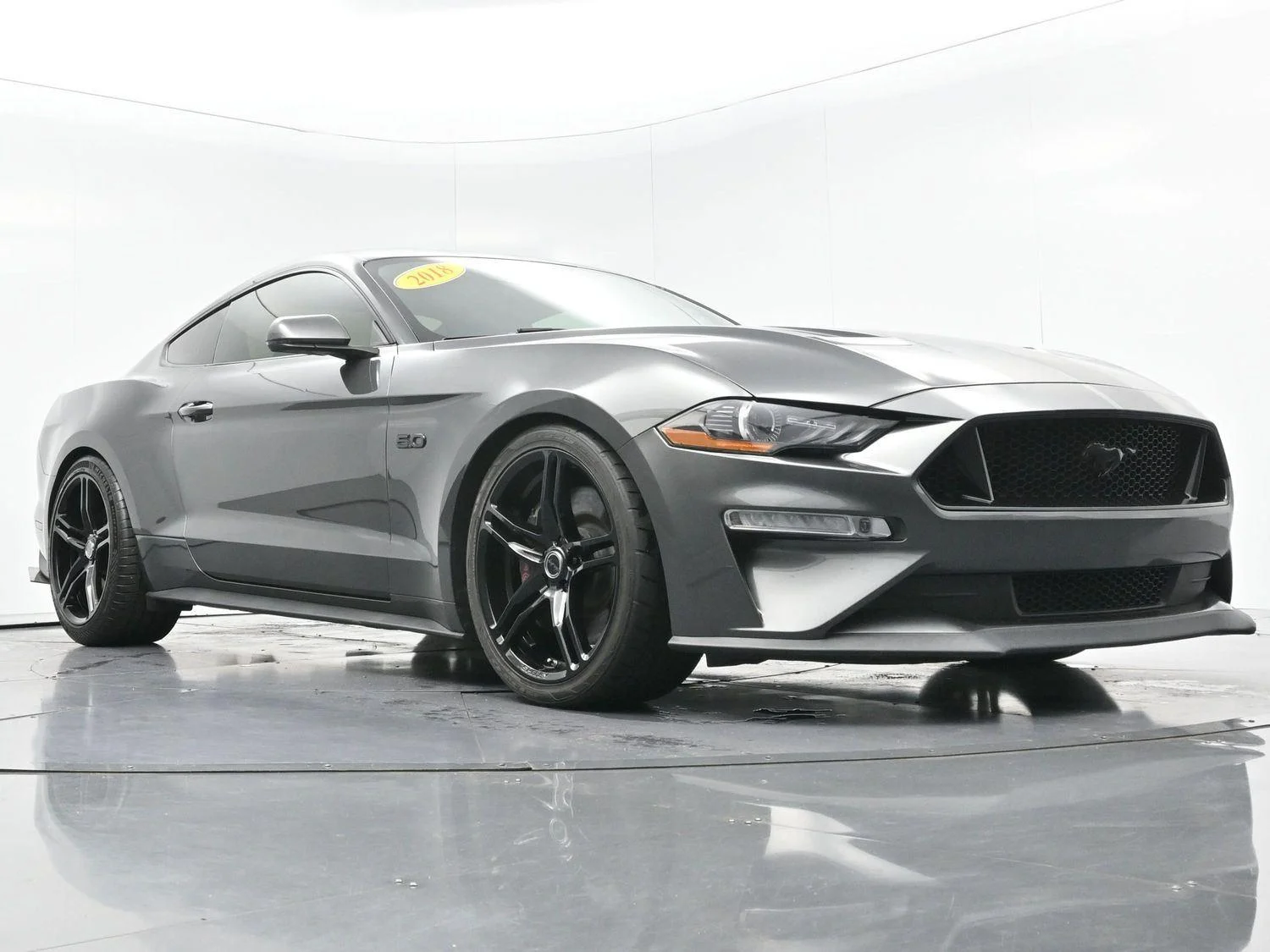 Used 2018 Magnetic Ford GT Premium image 39