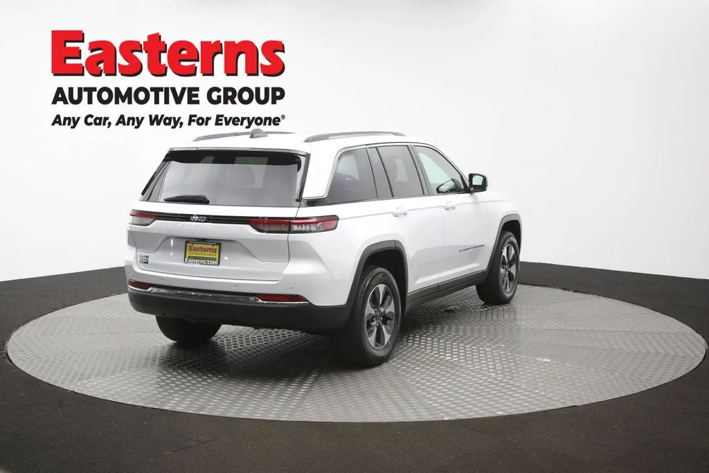 Used 2022 White Jeep 4xe image 43
