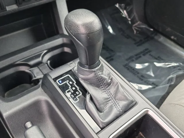 Used 2022 White Toyota SR image 28