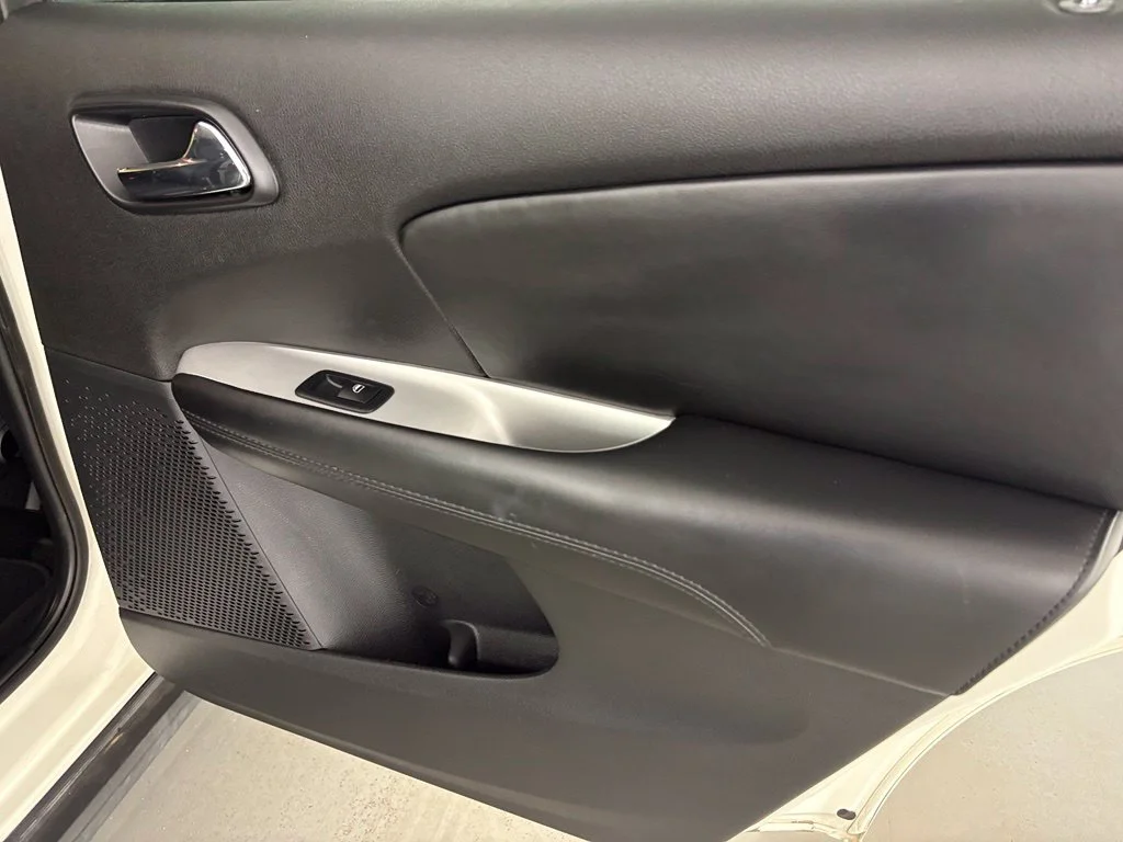 Used 2020 White Dodge SE image 36