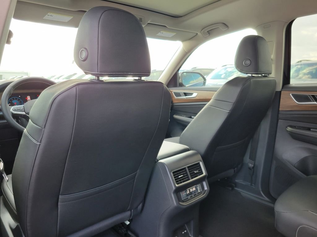 New 2026 White/off-white Volkswagen 2.0T SE w/Technology image 6