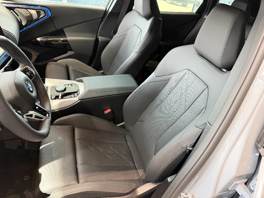 2026 BMW X3 30 - Photo 12