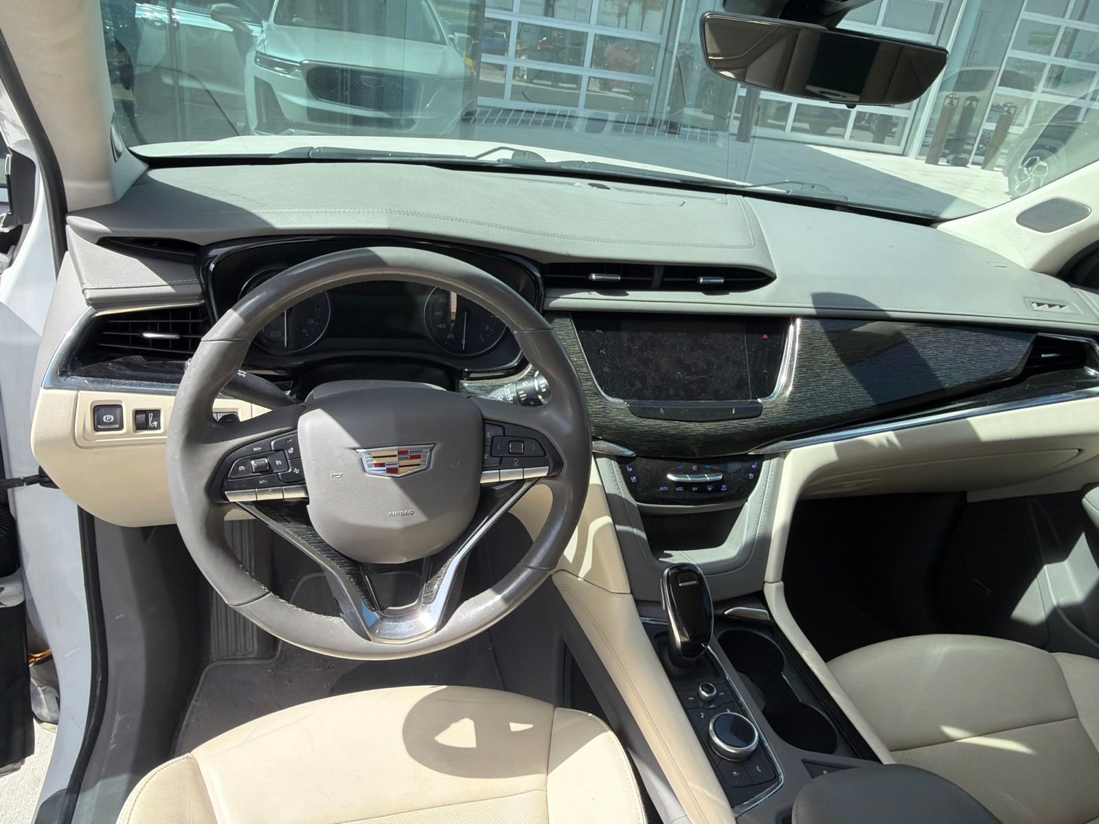 Used 2020 Crystal White Tricoat Cadillac Premium Luxury image 12