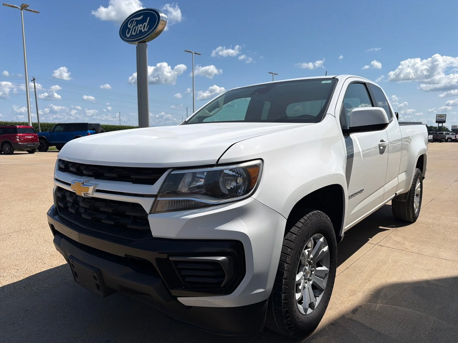Used 2022 White Chevrolet 2WD LT image 5