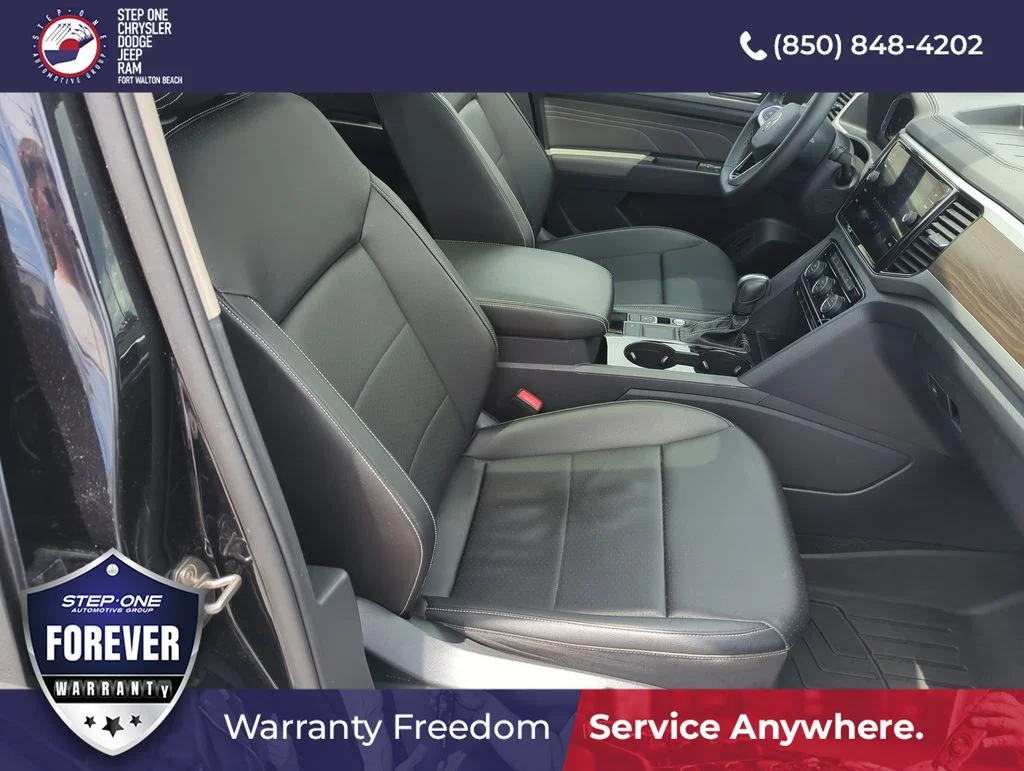 Used 2023 Black Volkswagen 3.6L V6 SE w/Technology image 39