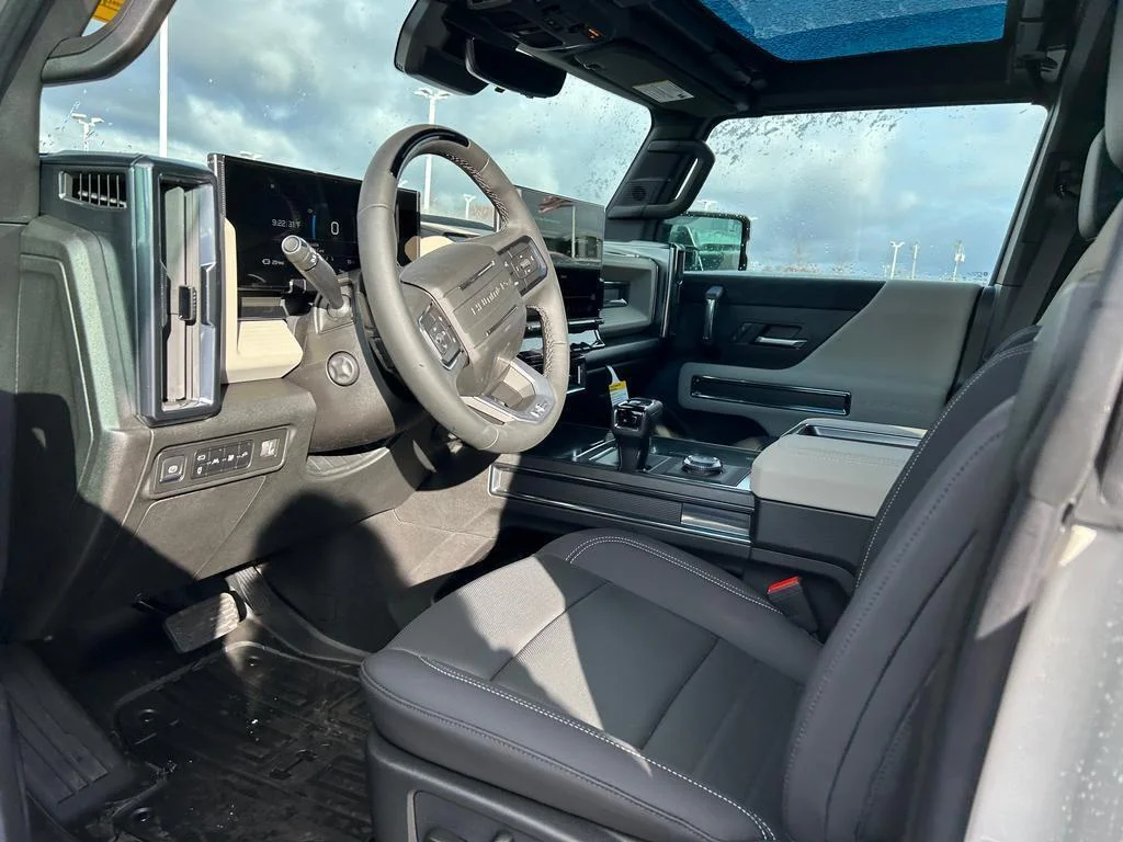 New 2026 G42/White GMC 2X image 6