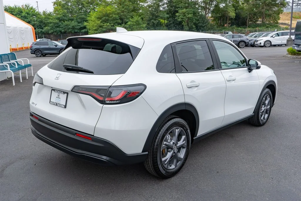 Certified Used 2026 Platinum White Pearl Honda AWD LX image 14