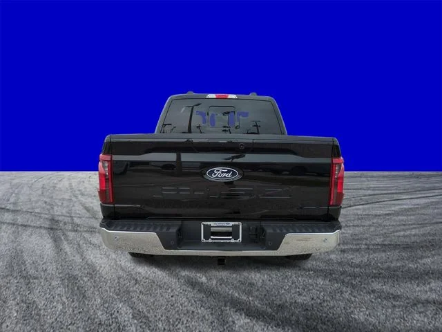 New 2026 Agate Black Metallic Ford XLT image 5