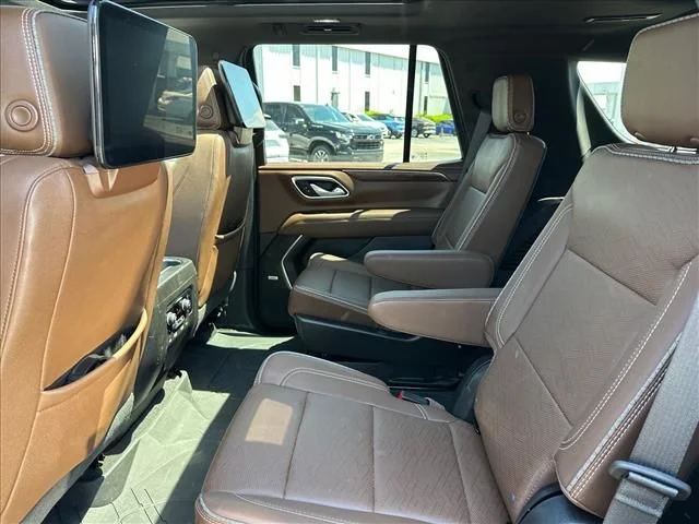 Used 2024 Black Chevrolet High Country image 17