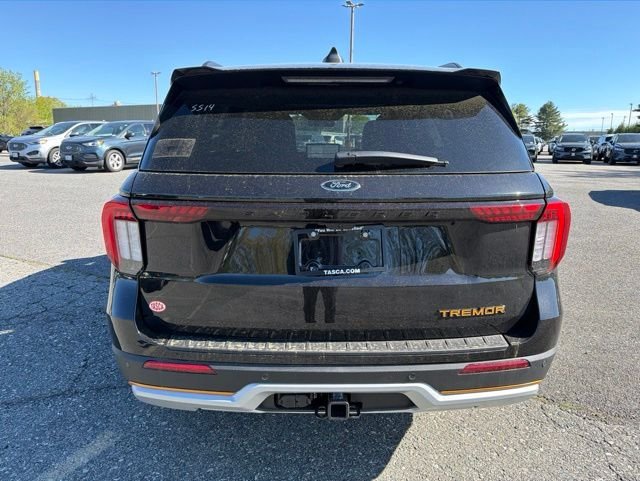 New 2026 Agate Black Metallic Ford Tremor® image 5