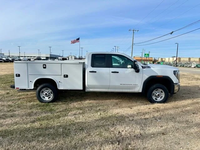 2025 GMC Sierra 2500HD Pro - Photo 2