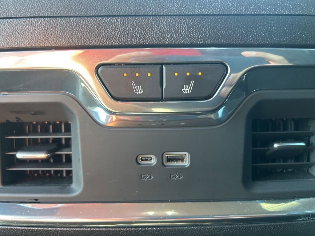 Used 2024 Onyx Black GMC Denali image 51