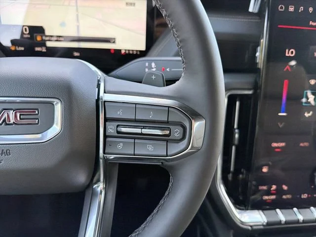 New 2026 Sterling Metallic GMC Elevation image 32